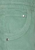 Casual Fit Babycord Hose clear sage green