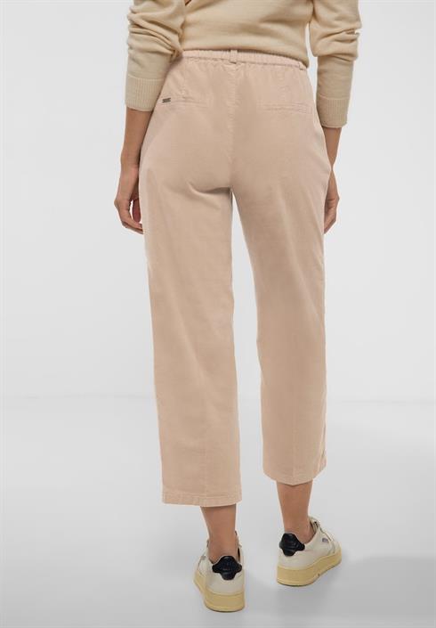 casual-fit-babycord-hose-dull-bleached-sand