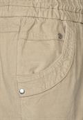 Casual Fit Babycord Hose vanilla cream beige