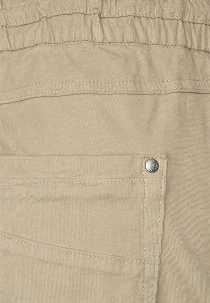 Casual Fit Babycord Hose vanilla cream beige
