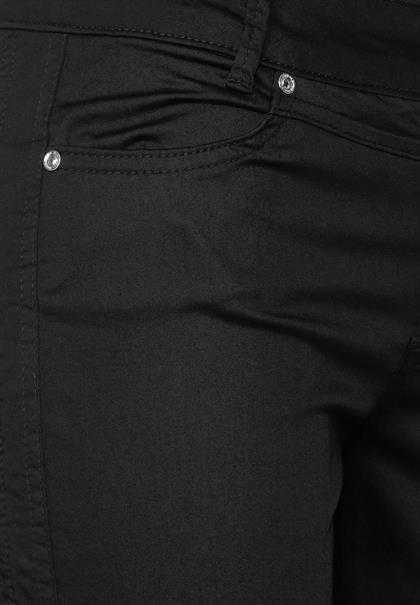 Casual Fit Caprihose black