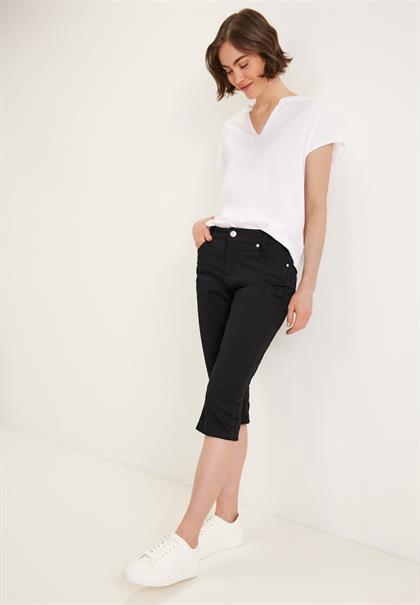 Casual Fit Caprihose black