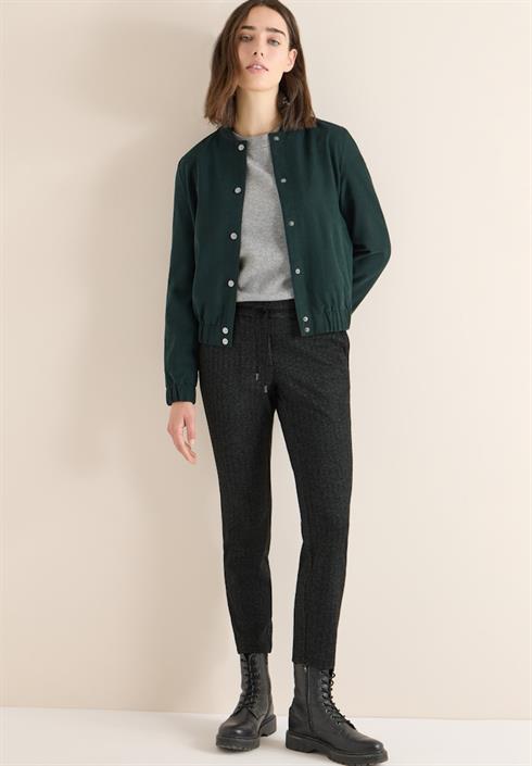 casual-fit-hose-black