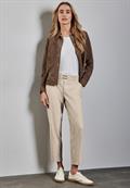 Casual Fit Hose sheer beige mel.