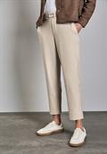 Casual Fit Hose sheer beige mel.