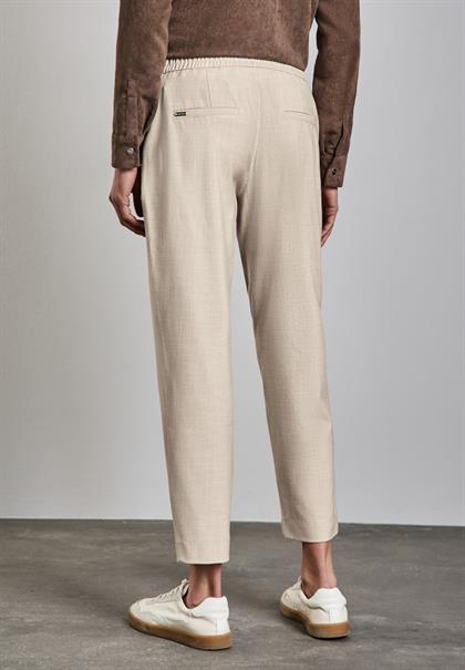 Casual Fit Hose sheer beige mel.