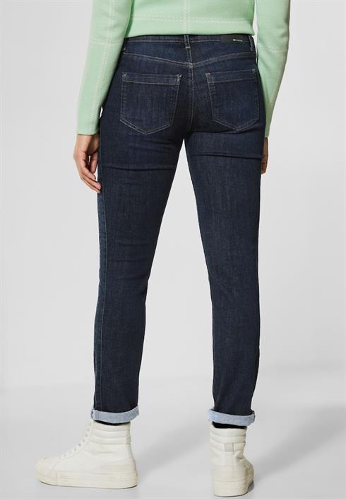 casual-fit-jeans-blue-rinsed-wash