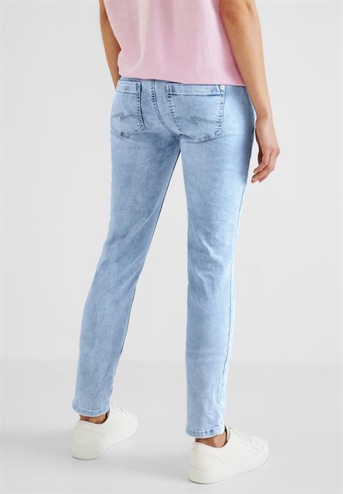 casual-fit-jeans-heavy-random-bleach