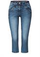 Casual Fit Jeans in 3/4 mid blue wash