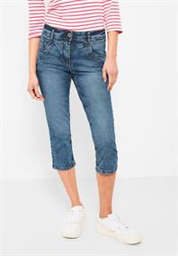 Casual Fit Jeans in 3/4 mid blue wash