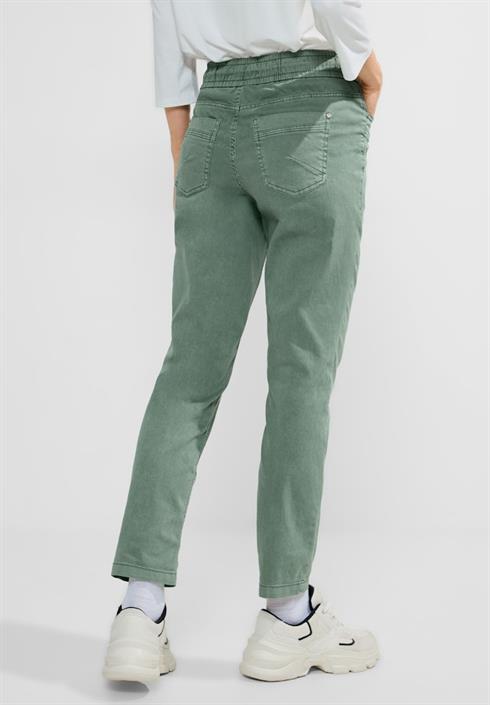 casual-fit-joggpants-raw-salvia-green