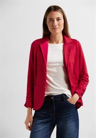 casual red