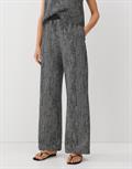 Cevil resort black