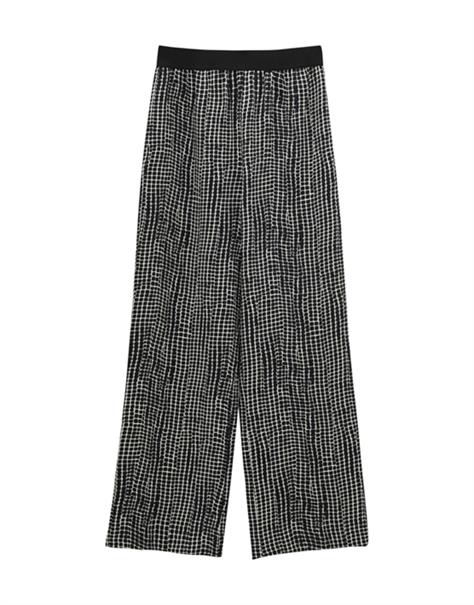 Cevil resort black