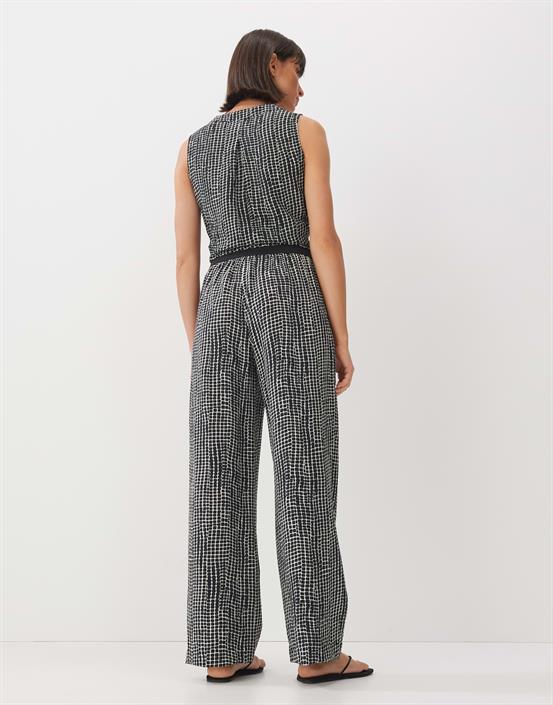 cevil-resort-black