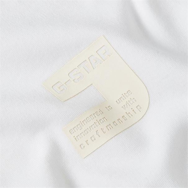 Chest logo r t white