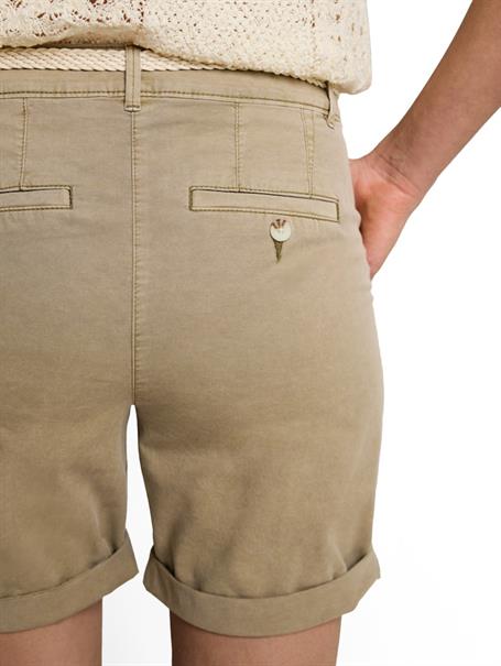 Chino Bermuda Shorts mit Gürtel silver olive