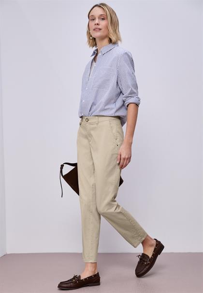 Chino im Casual Fit in softer Qualität cobble stone