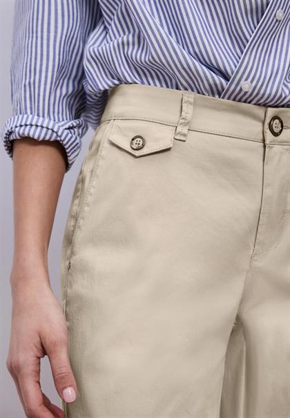 Chino im Casual Fit in softer Qualität cobble stone