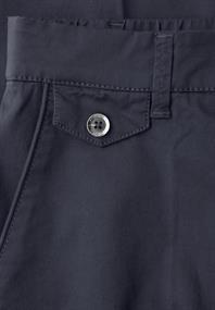 Chino im Casual Fit in softer Qualität deep blue