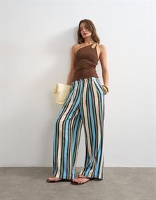 chocolate brown