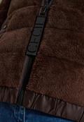 chocolate sauce brown