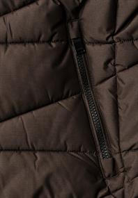 chocolate sauce brown