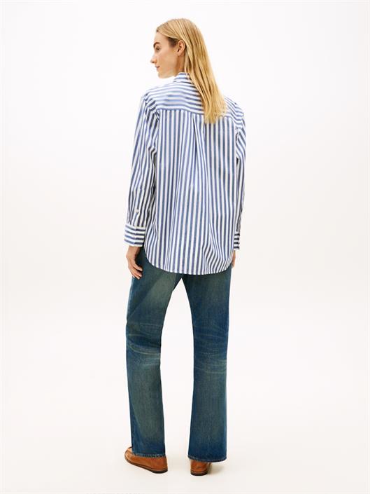 classic-oversized-fit-poplin-shirt-wide-banker-stp-ecru-seashore-navy