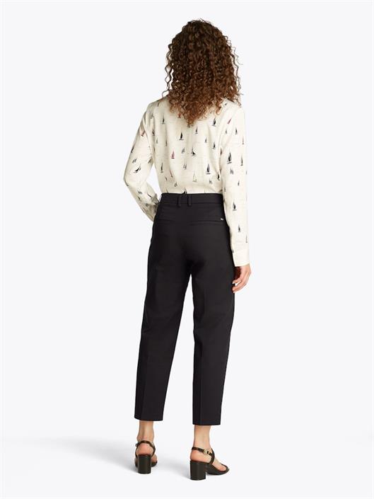 co-slim-straight-chino-black