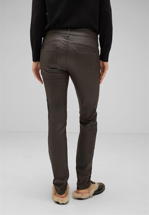 coating-slim-fit-hose-falcon-brown