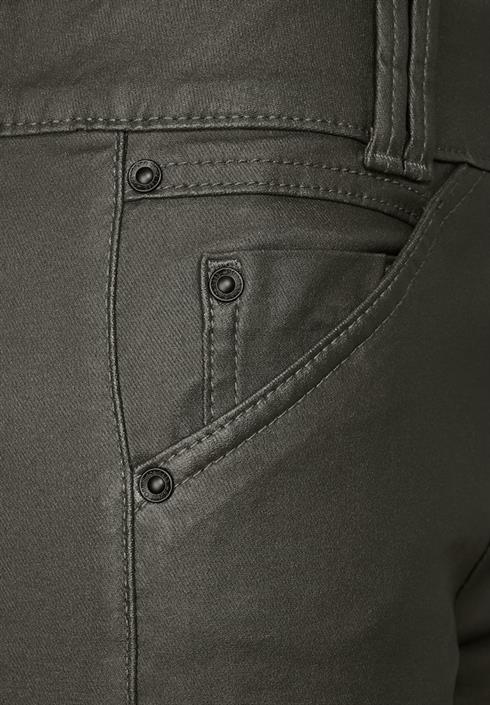 coating-slim-fit-hose-woods-green