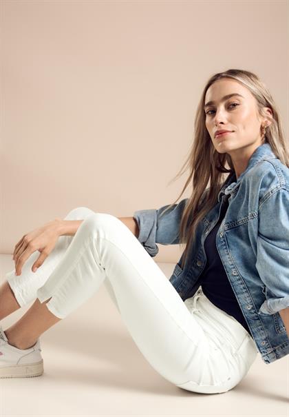 Color Slim Fit Jeans off white washed