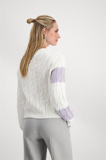 Colourblocking-Pullover mit Zopfmuster off-white
