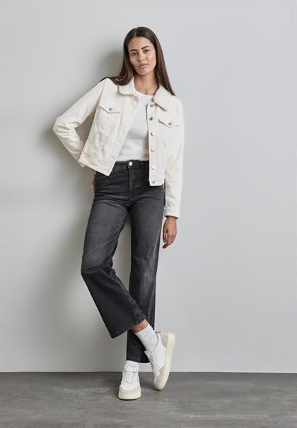 Cord-Jacke mit Teddy-Kragen lucid white