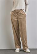Cordhose im Loose Fit rich mocha