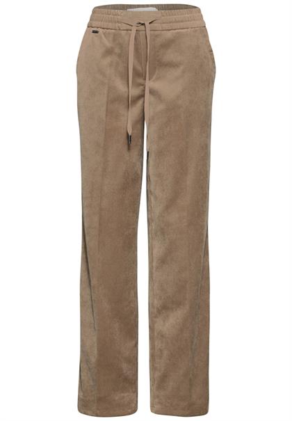 Cordhose im Loose Fit rich mocha
