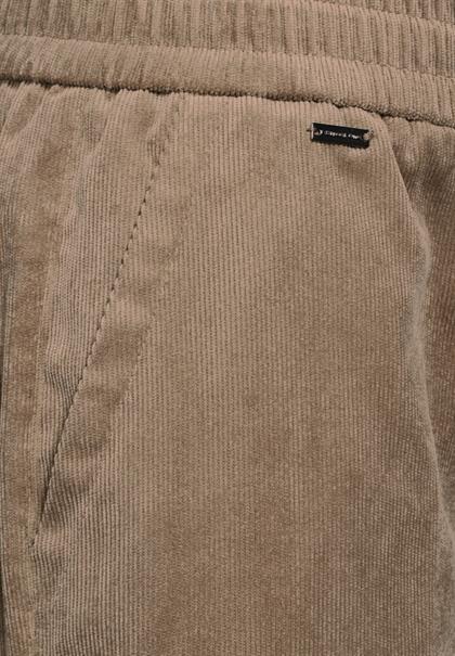 Cordhose im Loose Fit rich mocha