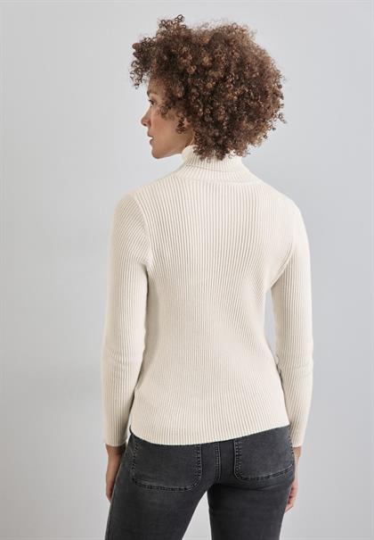 cream white melange