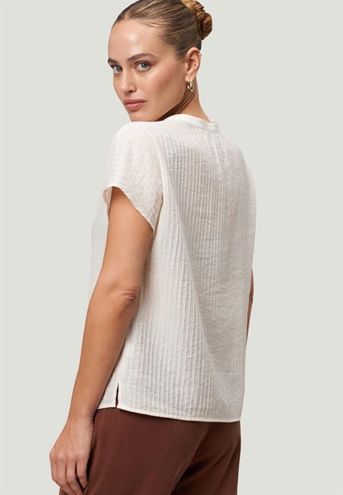 crinkle-bluse-eggnog