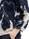 Crinkle Blusenshirt big floral shapes design