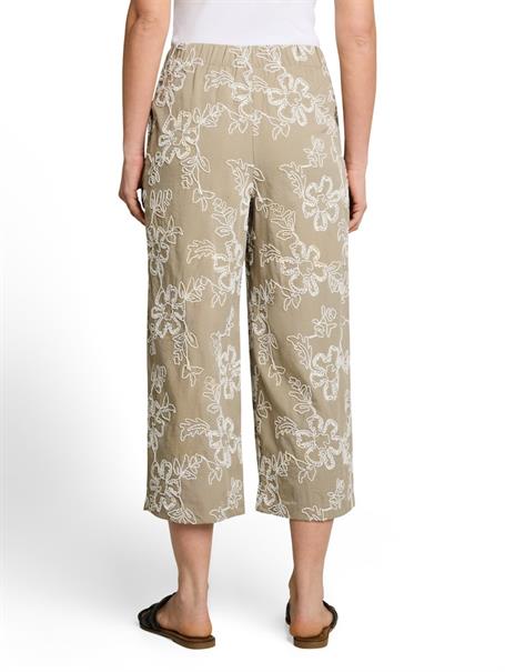Culotte Hose mit Blumen-Stickerei olive white big flower design