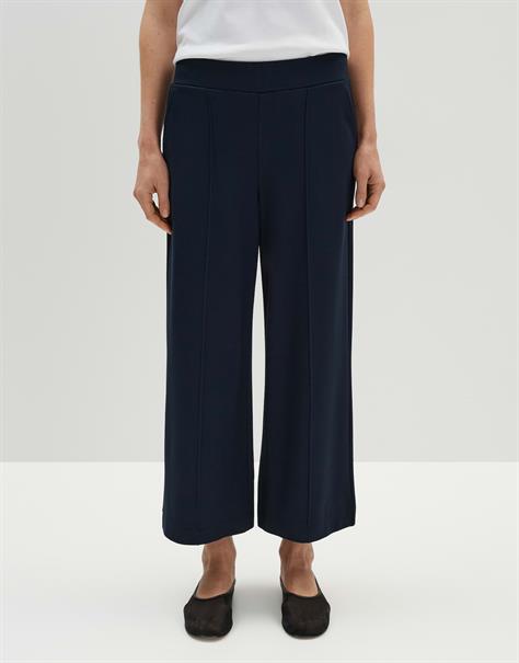 Curilo sleek ocean