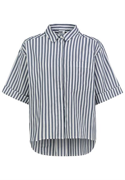 D70099AG11339A stripes: nautical blue-white