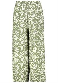 D73771M62237E flowers: hedge green-offwhite