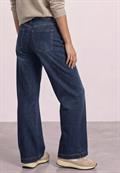 dark blue clean washed