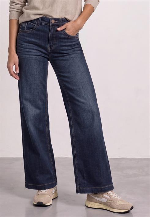 dark-blue-clean-washed