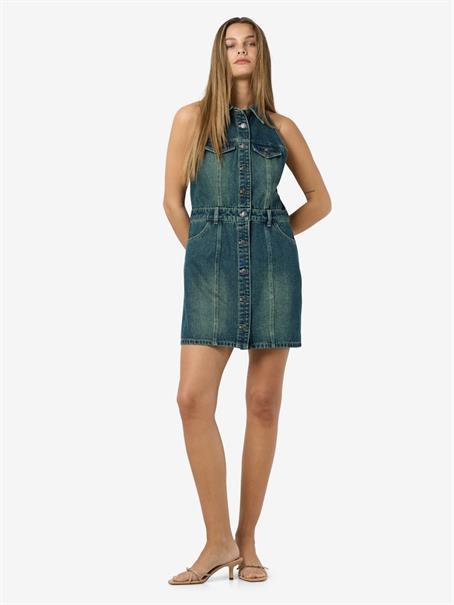 dark blue denim