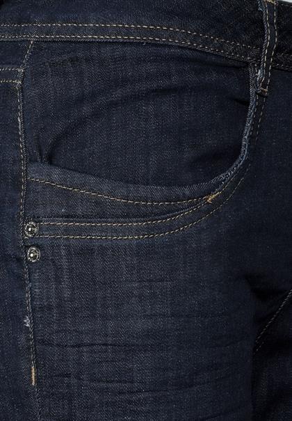 dark blue rinsed wash
