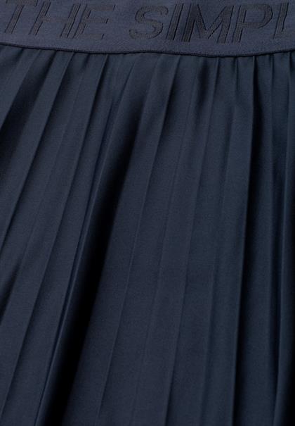 darkest blue