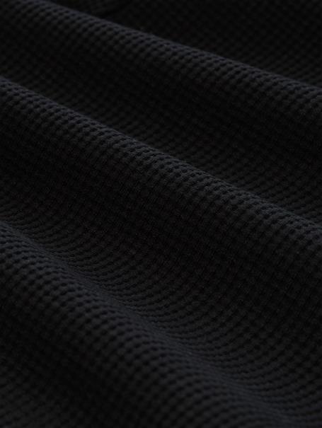 deep black